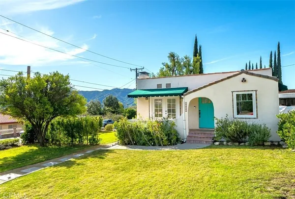 $1,075,000 | 4731 Briggs Avenue, La Crescenta, CA 91214