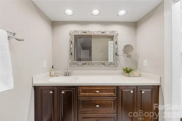 $699,000 | 6645 Gaywind Drive, Charlotte, NC 28226