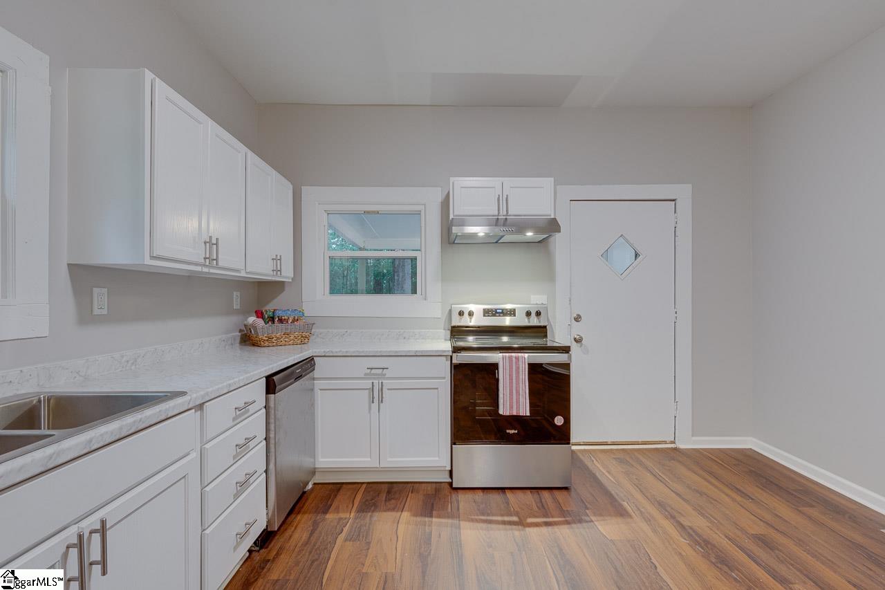 1427 Charlottes Road Clinton, SC 29325 - Photo 11 of 23 Gallery Image 11