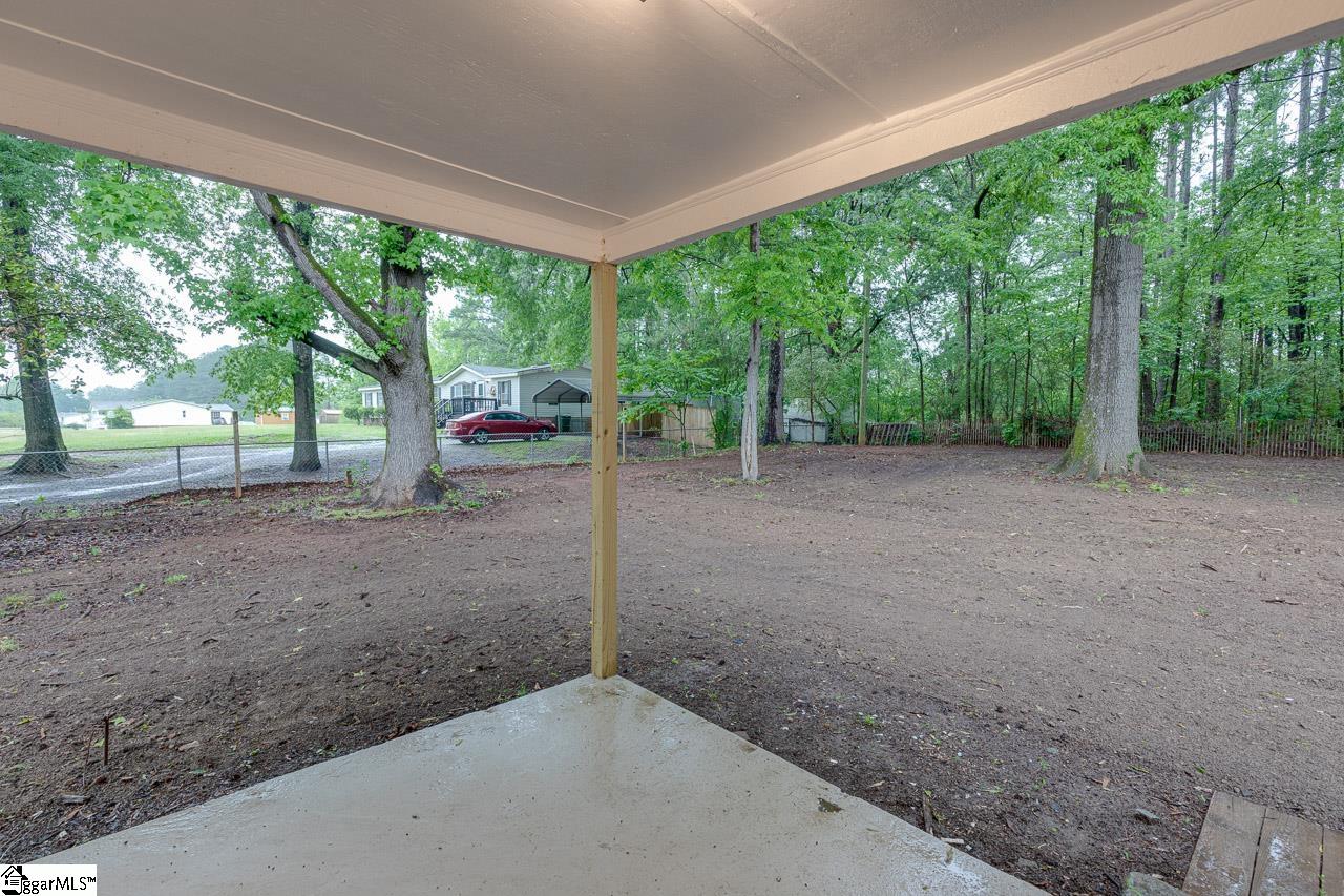 1427 Charlottes Road Clinton, SC 29325 - Photo 21 of 23 Gallery Image 21