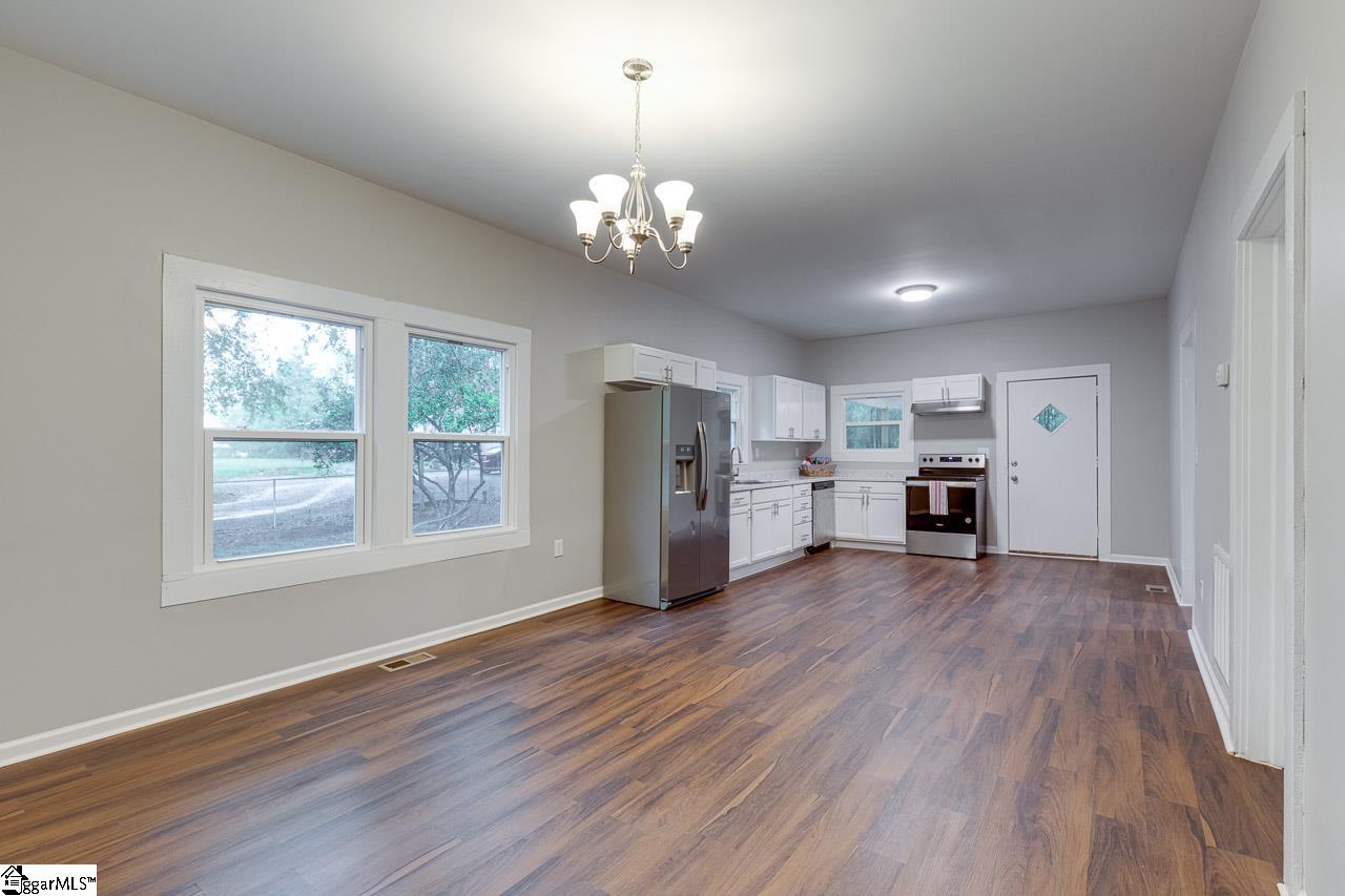 1427 Charlottes Road Clinton, SC 29325 - Photo 8 of 23 Gallery Image 8