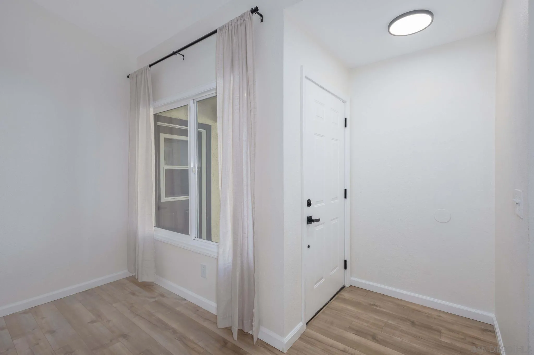 4733 Dalea Place Oceanside, CA 92057 - Photo 8 of 30 a view of small space