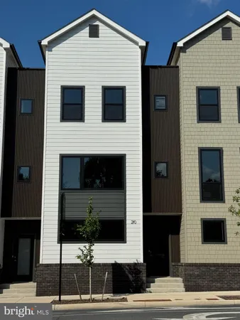 $2,450 | 210 East Piccadilly Street, Winchester, VA 22601