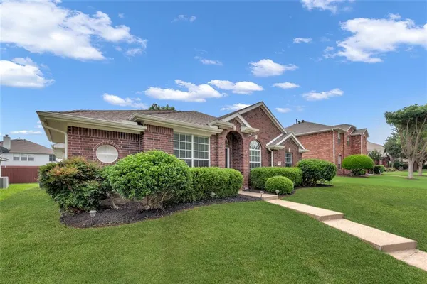 $2,750 | 9597 Fairmont Drive, Frisco, TX 75035