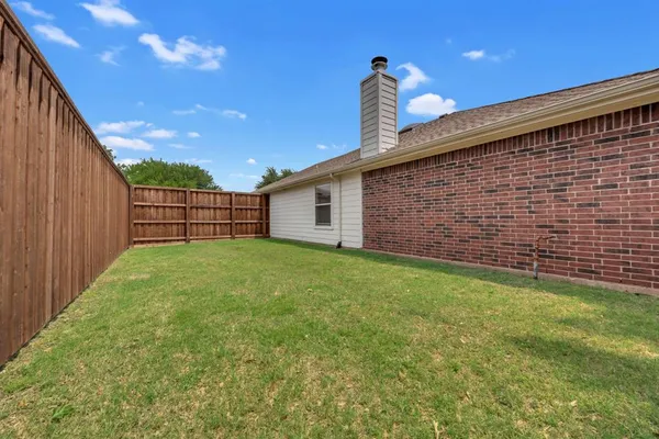 $2,750 | 9597 Fairmont Drive, Frisco, TX 75035