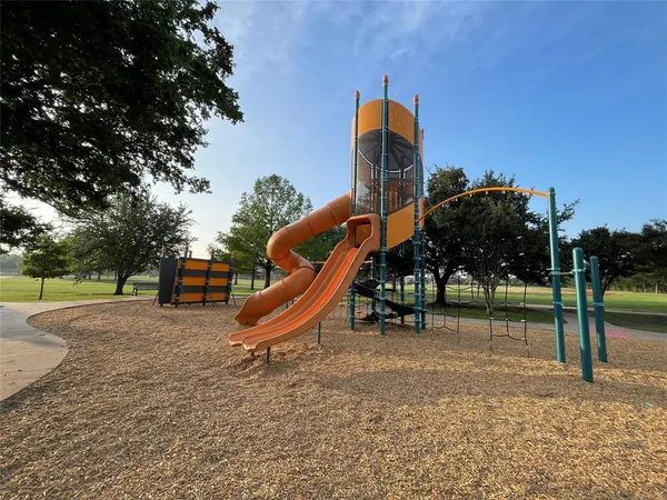 $2,750 | 9597 Fairmont Drive, Frisco, TX 75035