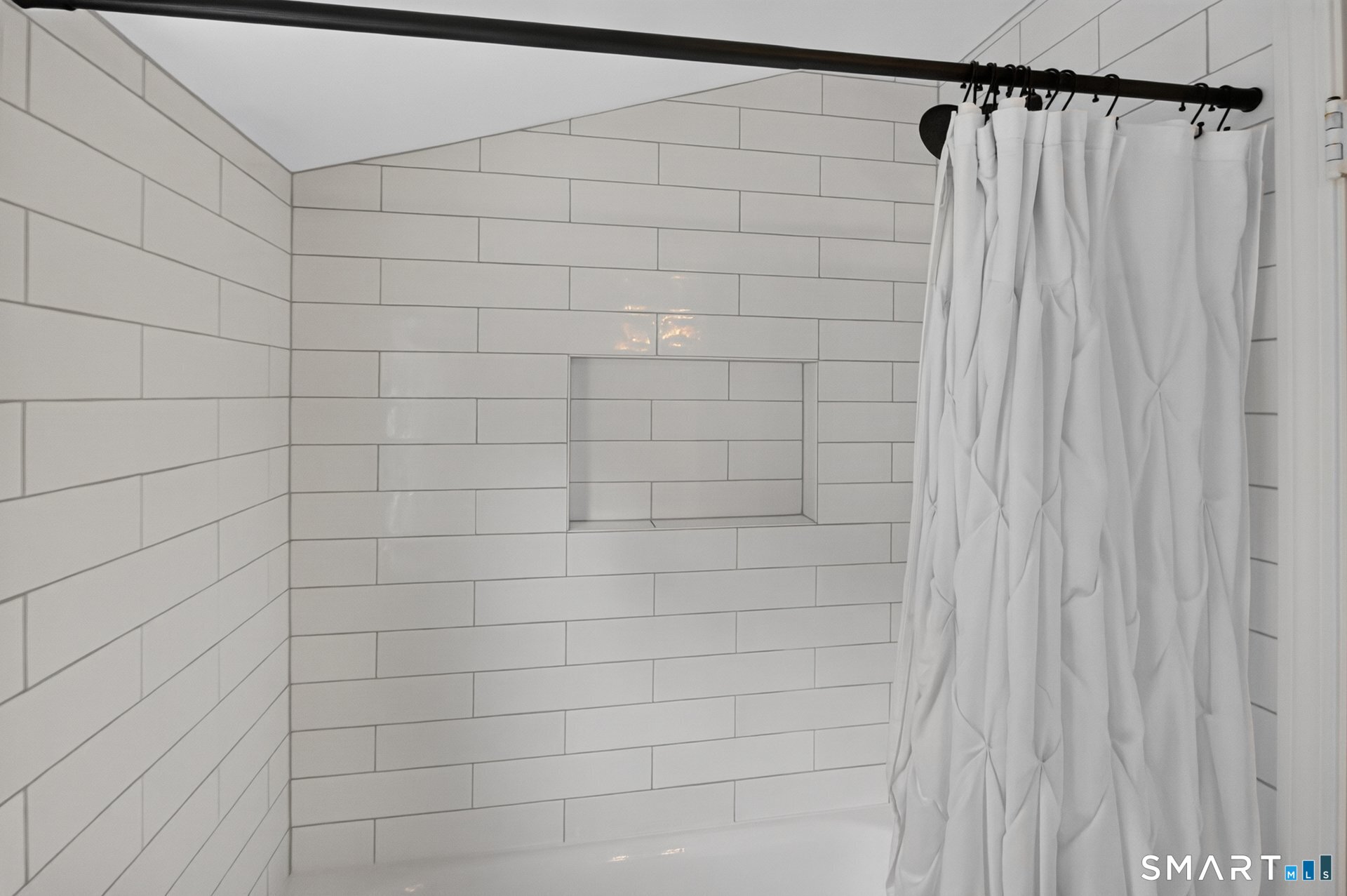 21 Ichabod Road Simsbury, CT 06070 - Photo 24 of 27 Gallery Image 24