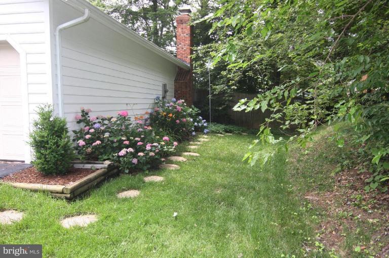 9224 Rockefeller Lane Springfield, VA 22153 - Photo 20 of 25 Side view of garage