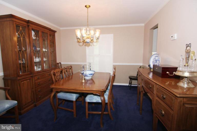9224 Rockefeller Lane Springfield, VA 22153 - Photo 3 of 25 Dining room
