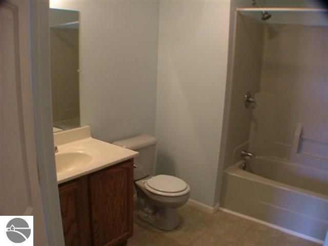 4861 Rokos Court Traverse City, MI 49685 - Photo 13 of 15 1711727-12.JPG