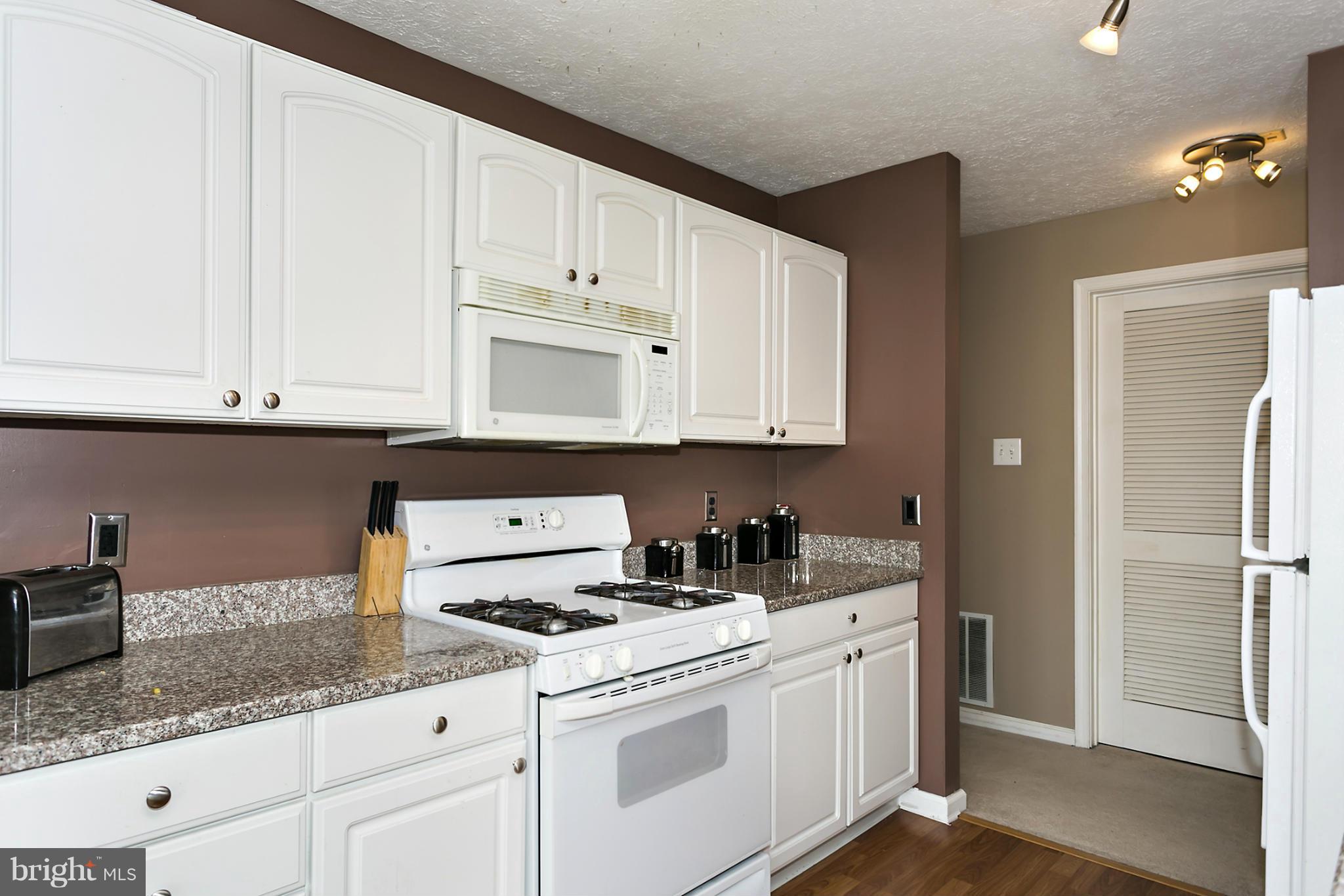 4733 Shellbark Road, Unit 4733 Owings Mills, MD 21117 - Photo 7 of 21 Kitchen