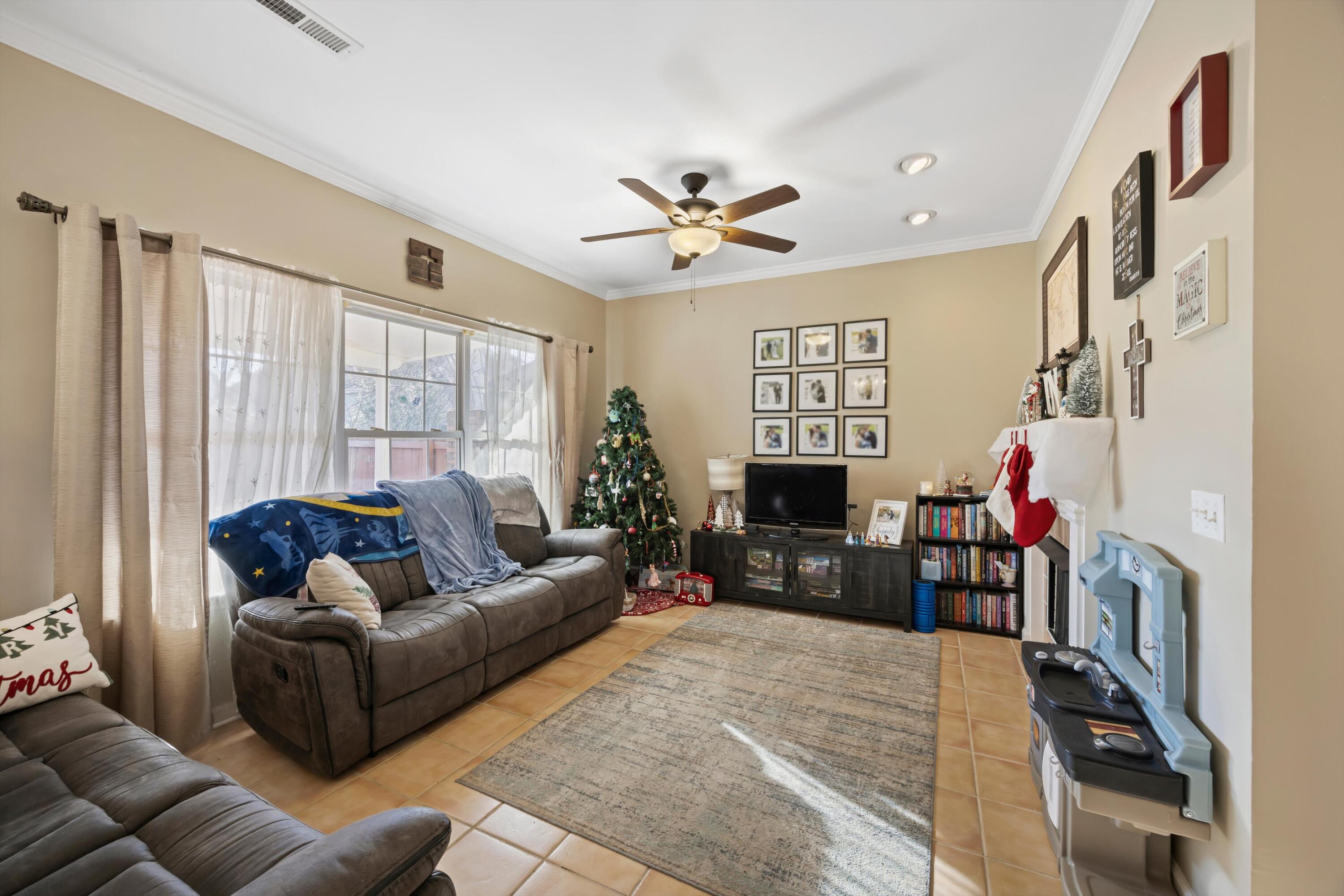 1936 Rosebrook Drive Chattanooga, TN 37421 - Photo 2 of 29 05-090A5478