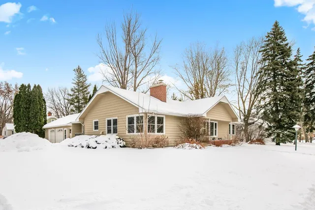 $269,900 | 615 Mooers Avenue Southeast, Cokato, MN 55321
