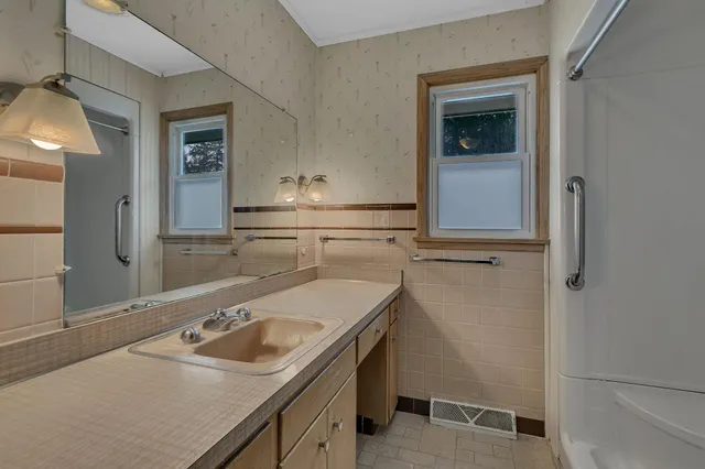 $269,900 | 615 Mooers Avenue Southeast, Cokato, MN 55321