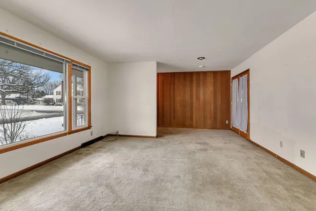 $269,900 | 615 Mooers Avenue Southeast, Cokato, MN 55321