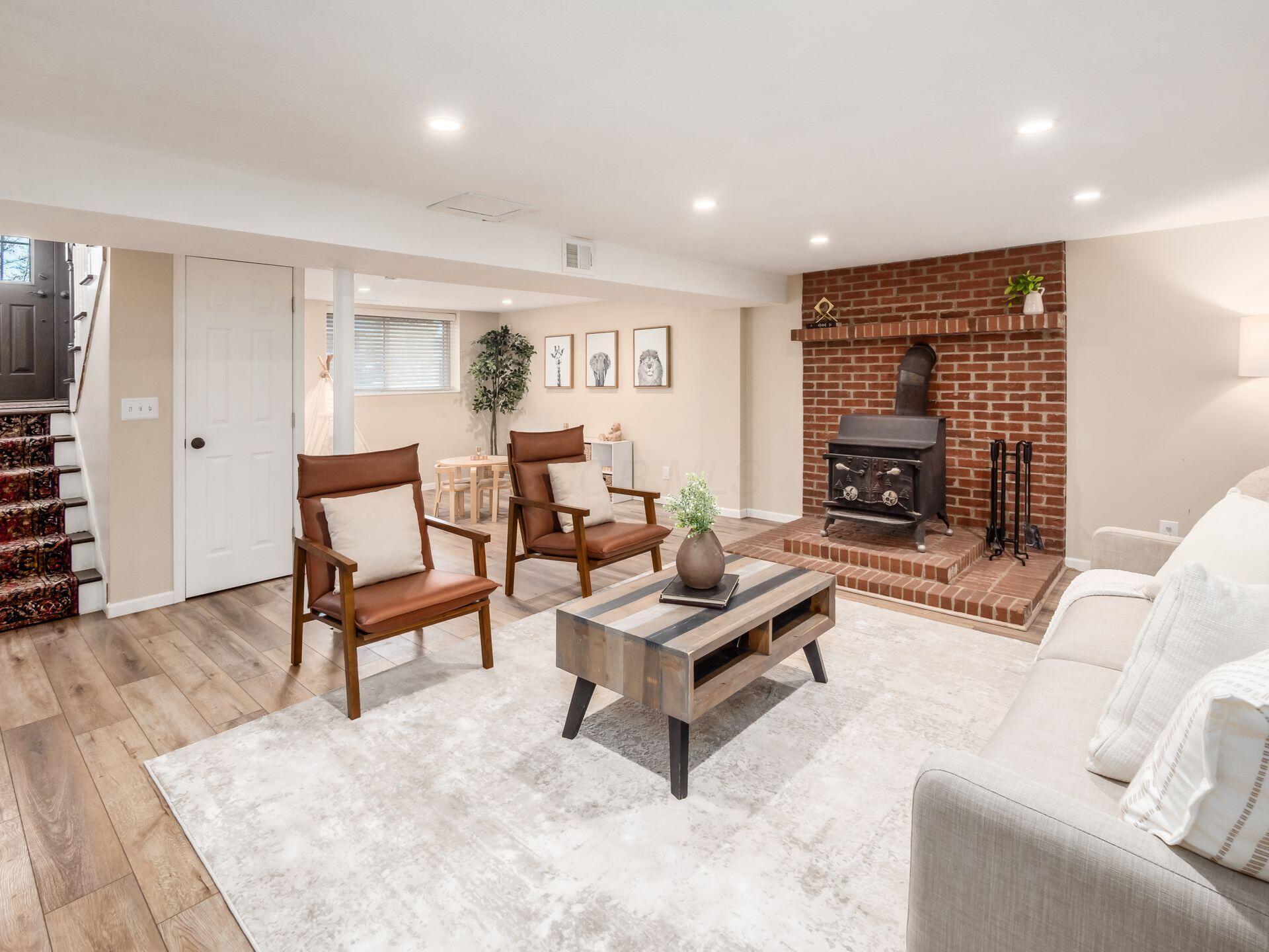 268 Dunchurch Road Columbus, OH 43230 - Photo 21 of 50 Family Room