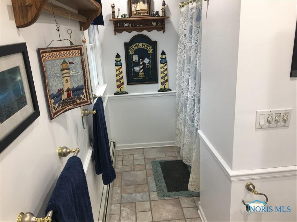 8664 Garden Road Maumee, OH 43537 - Photo 16 of 28 Gallery Image 16