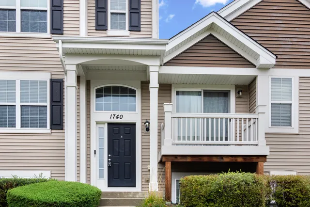 $289,900 | 1740 Spinnaker Street, Pingree Grove, IL 60140