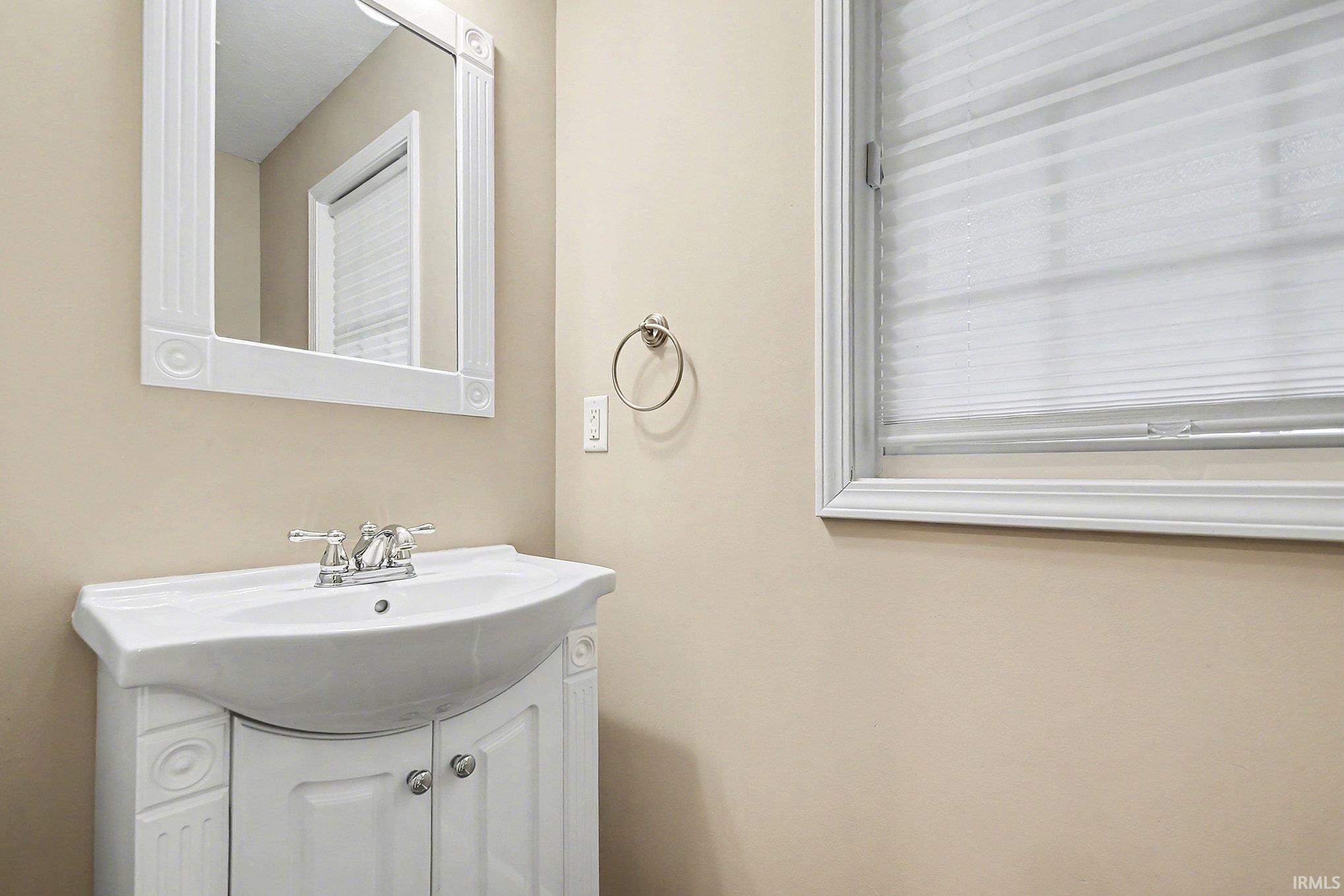 50774 Teall Road Bristol, IN 46507 - Photo 12 of 32 Gallery Image 12