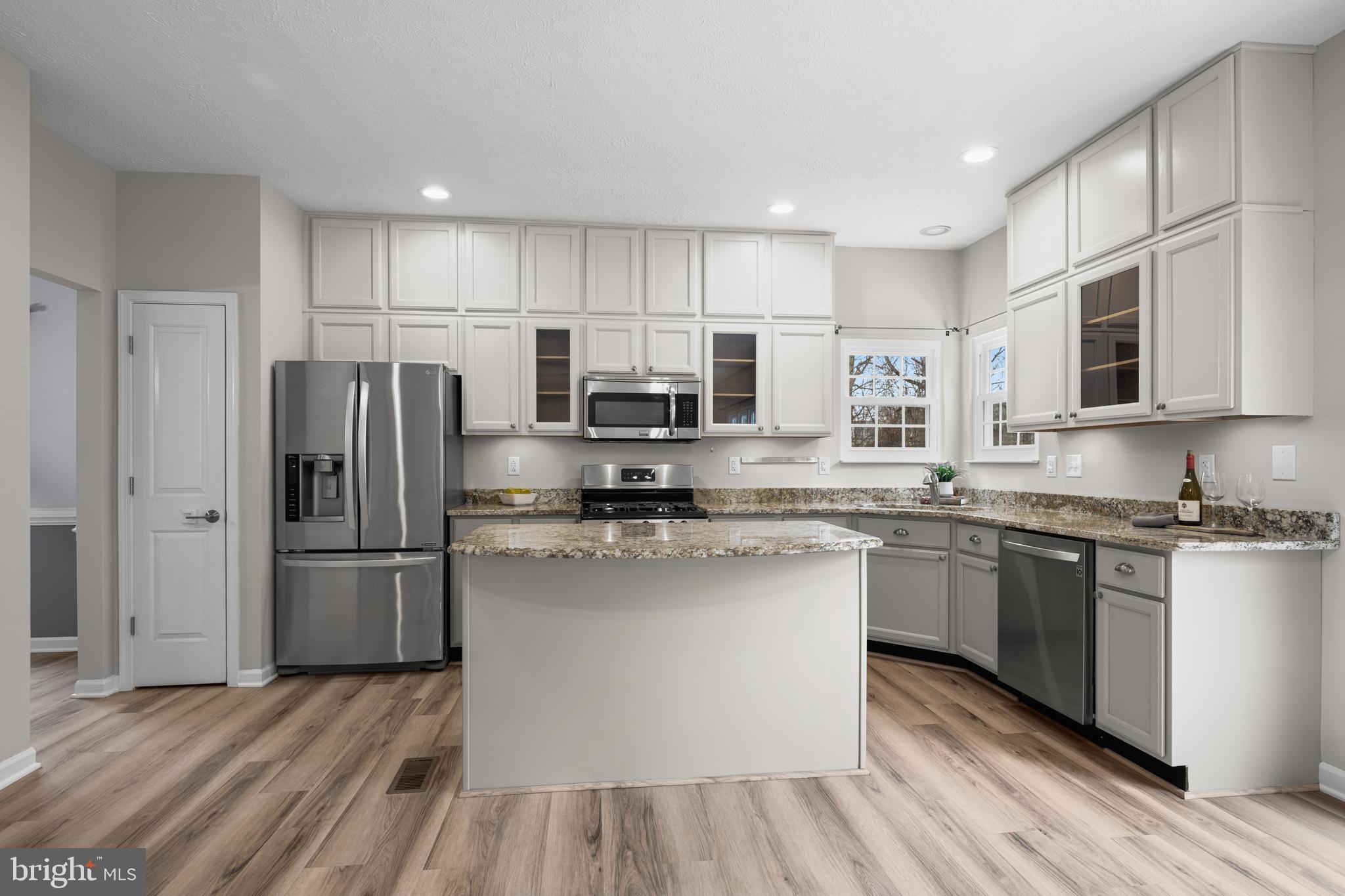 2444 Hightee Court Crofton, MD 21114 - Photo 13 of 68 Kitchen