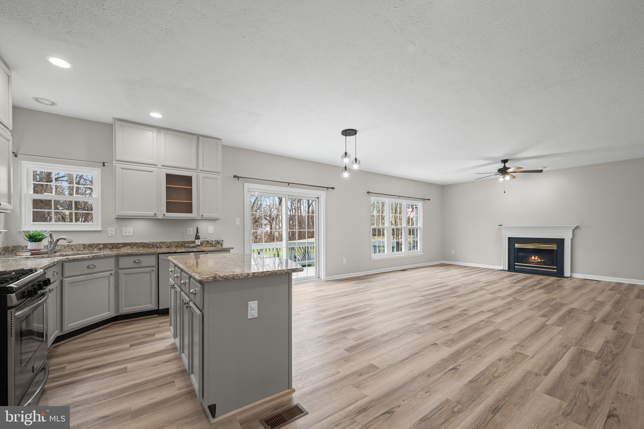 2444 Hightee Court Crofton, MD 21114 - Photo 17 of 68 Kitchen