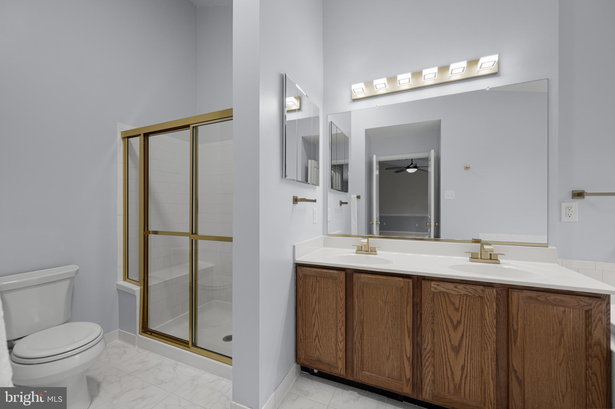 2444 Hightee Court Crofton, MD 21114 - Photo 28 of 68 Primary Bath