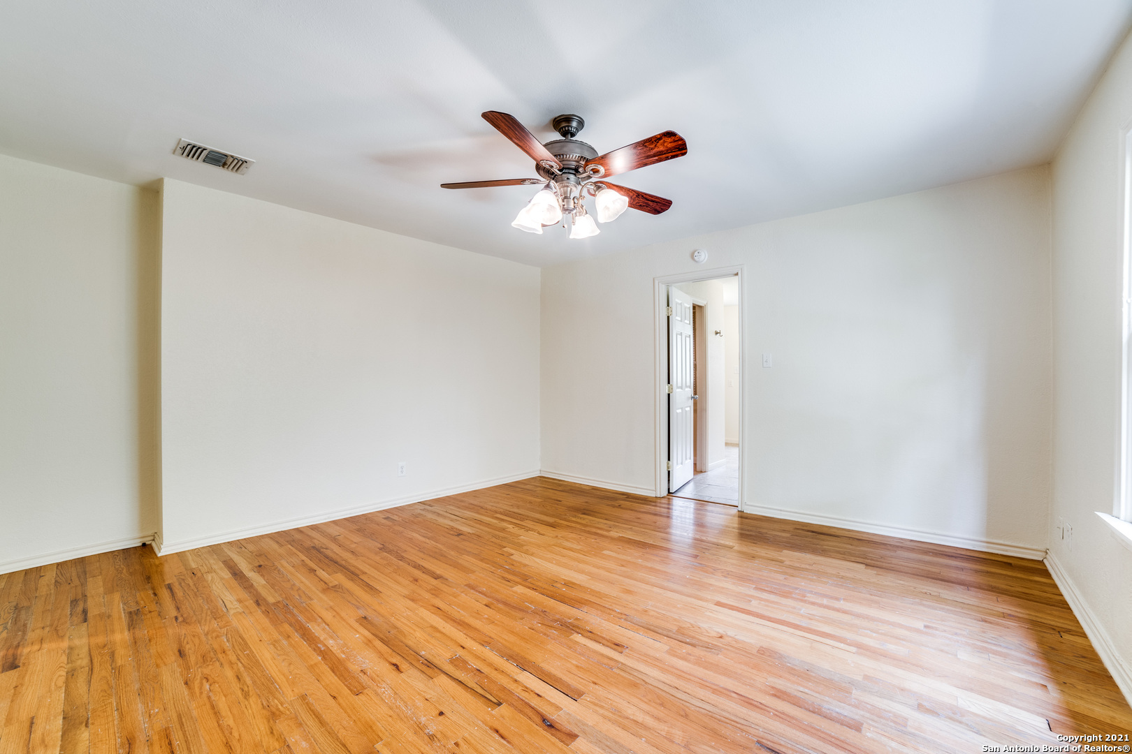 1149 Garraty Road San Antonio, TX 78209 - Photo 20 of 25 a view of an empty room