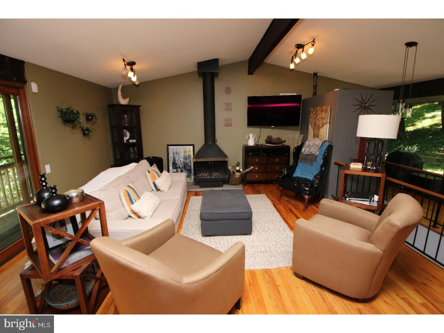 408 North Sproul Road Broomall, PA 19008 - Photo 12 of 25 Great Room