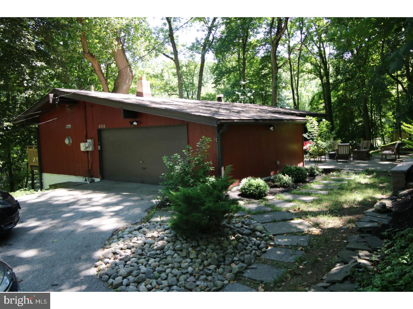 408 North Sproul Road Broomall, PA 19008 - Photo 3 of 25 Garage