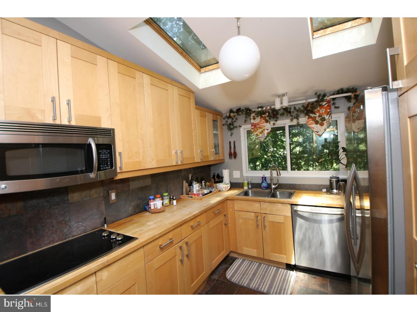 408 North Sproul Road Broomall, PA 19008 - Photo 9 of 25 Kitchen