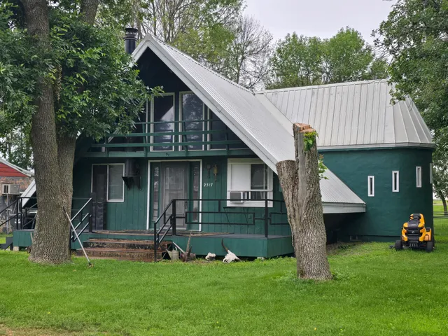 $240,000 | 2517 East Avenue, Worthington, MN 56187