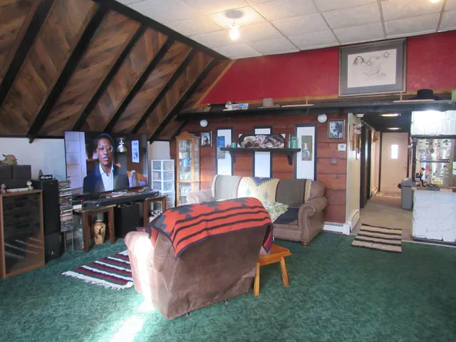 $240,000 | 2517 East Avenue, Worthington, MN 56187