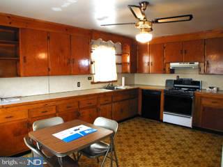 50 Reed Avenue Hamilton, NJ 08610 - Photo 3 of 6