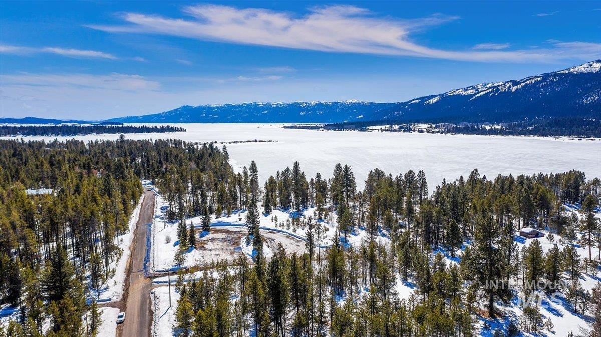 140 Jacks Loop Donnelly, ID 83615 - Photo 3 of 34