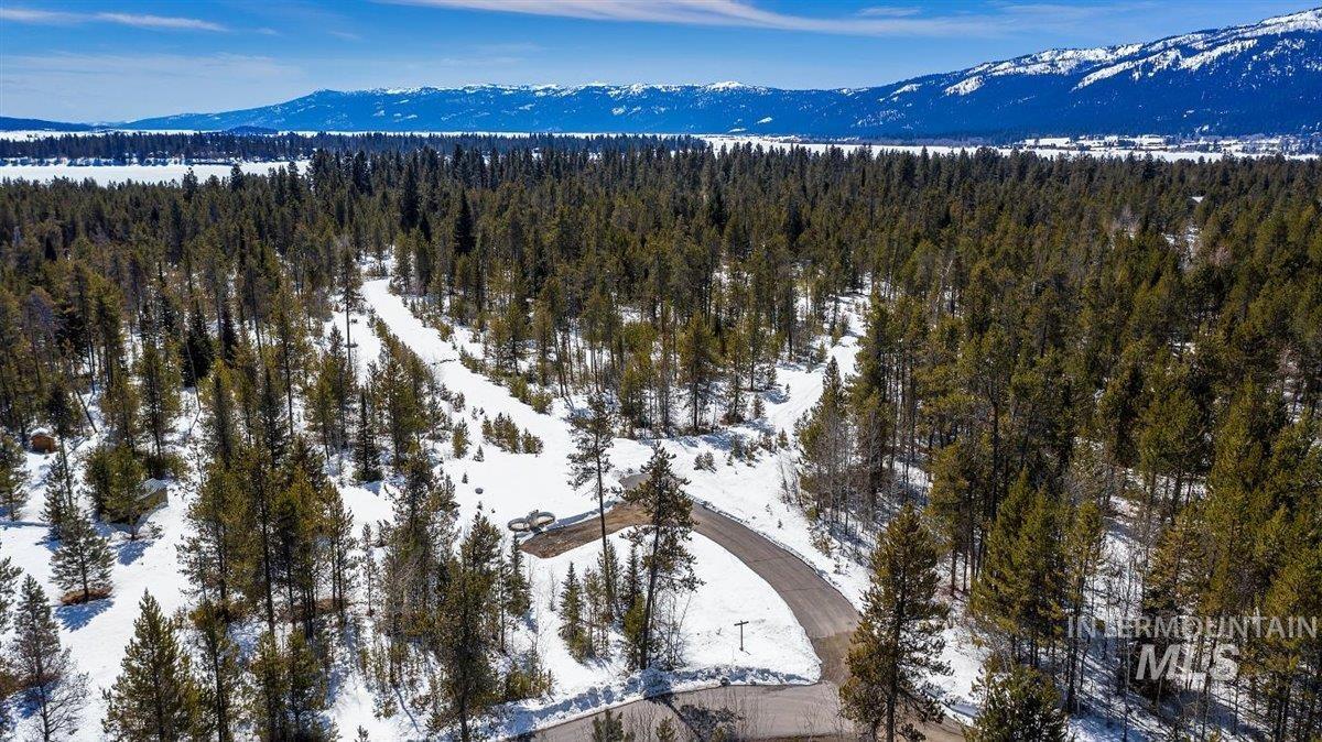 140 Jacks Loop Donnelly, ID 83615 - Photo 7 of 34