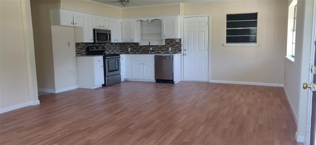 101 South Quinlan Street Howe, TX 75459 - Photo 2 of 7