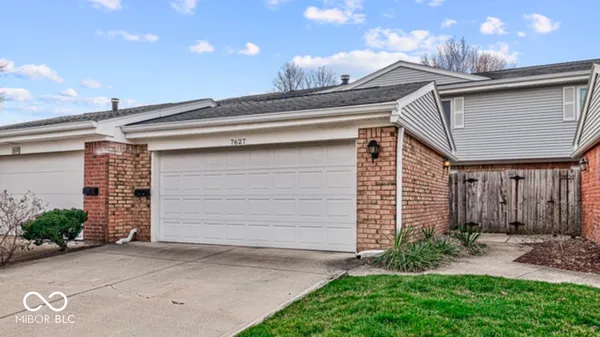 $194,500 | 7627 Vintage Court, Lawrence, IN 46226
