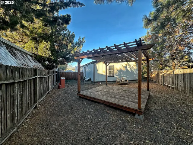 a view of outdoor space