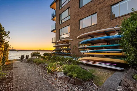 $1,474,998 | 6225 Lake Washington Boulevard Northeast, Unit 209, Kirkland, WA 98033