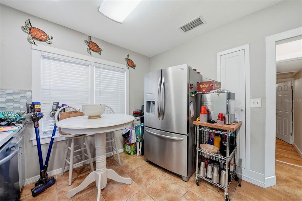726 Mandalay Avenue Clearwater Beach, FL 33767 - Photo 11 of 49