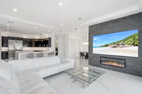 $5,995,000 | 5600 Coastal Drive, Boca Raton, FL 33487