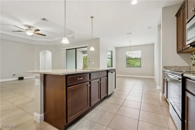 $474,900 | 11913 Sunburst Marble Road, Riverview, FL 33579