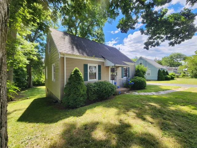 $2,995 | 79 Honor Road, West Haven, CT 06516