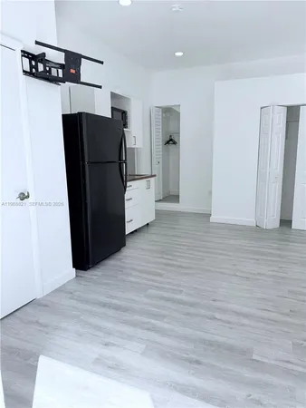 $1,400 | 5464 Southwest 164th Court, Unit 1, Miami, FL 33185