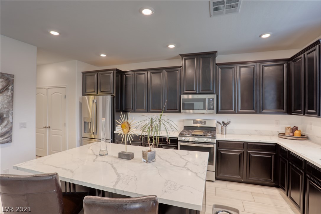 12343 Loggeta Way Las Vegas, NV 89141 - Photo 12 of 30