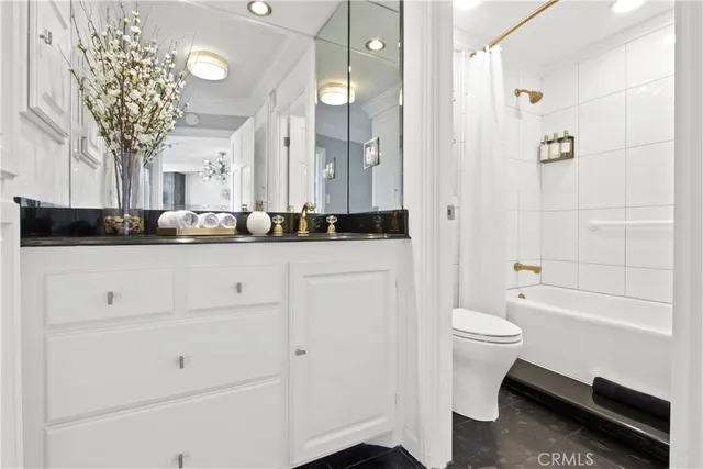 $5,888 | 700 East Ocean Boulevard, Unit 608, Long Beach, CA 90802