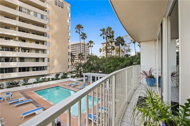 $5,888 | 700 East Ocean Boulevard, Unit 608, Long Beach, CA 90802