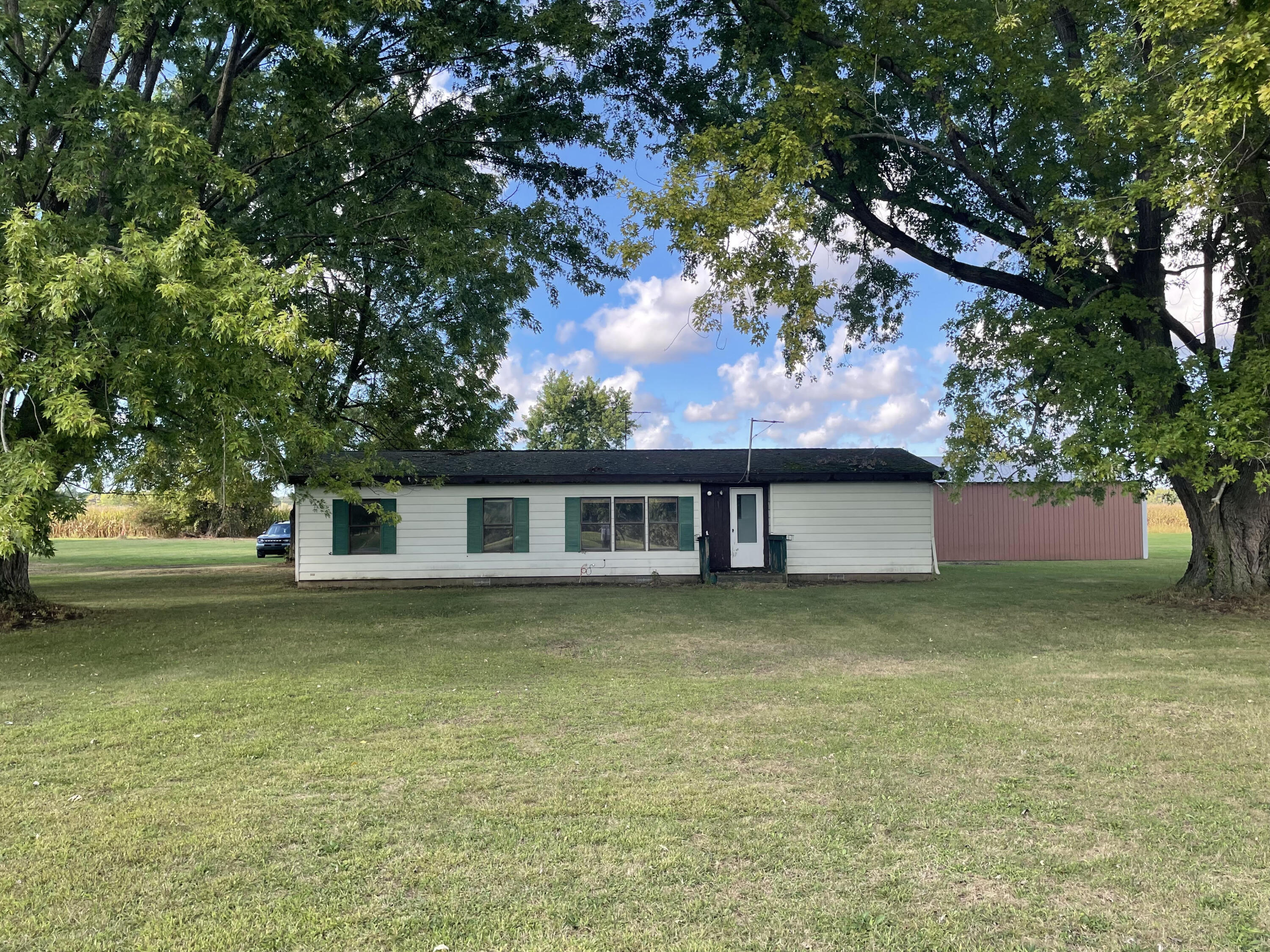 6633 West Forest Lawn Road Three Oaks, MI 49128 - Photo 1 of 10 FRONT
