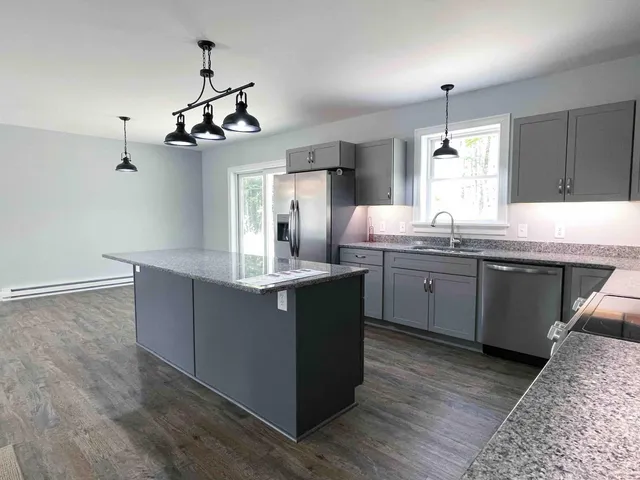 $499,999 | 3 Milligan Circle, Oxford, ME 04270