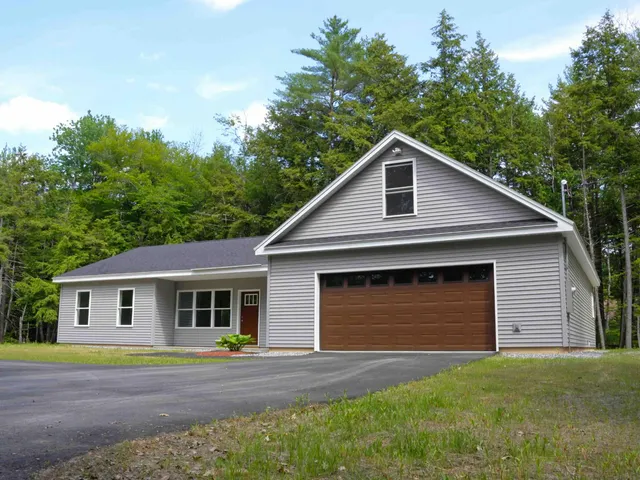 $499,999 | 3 Milligan Circle, Oxford, ME 04270
